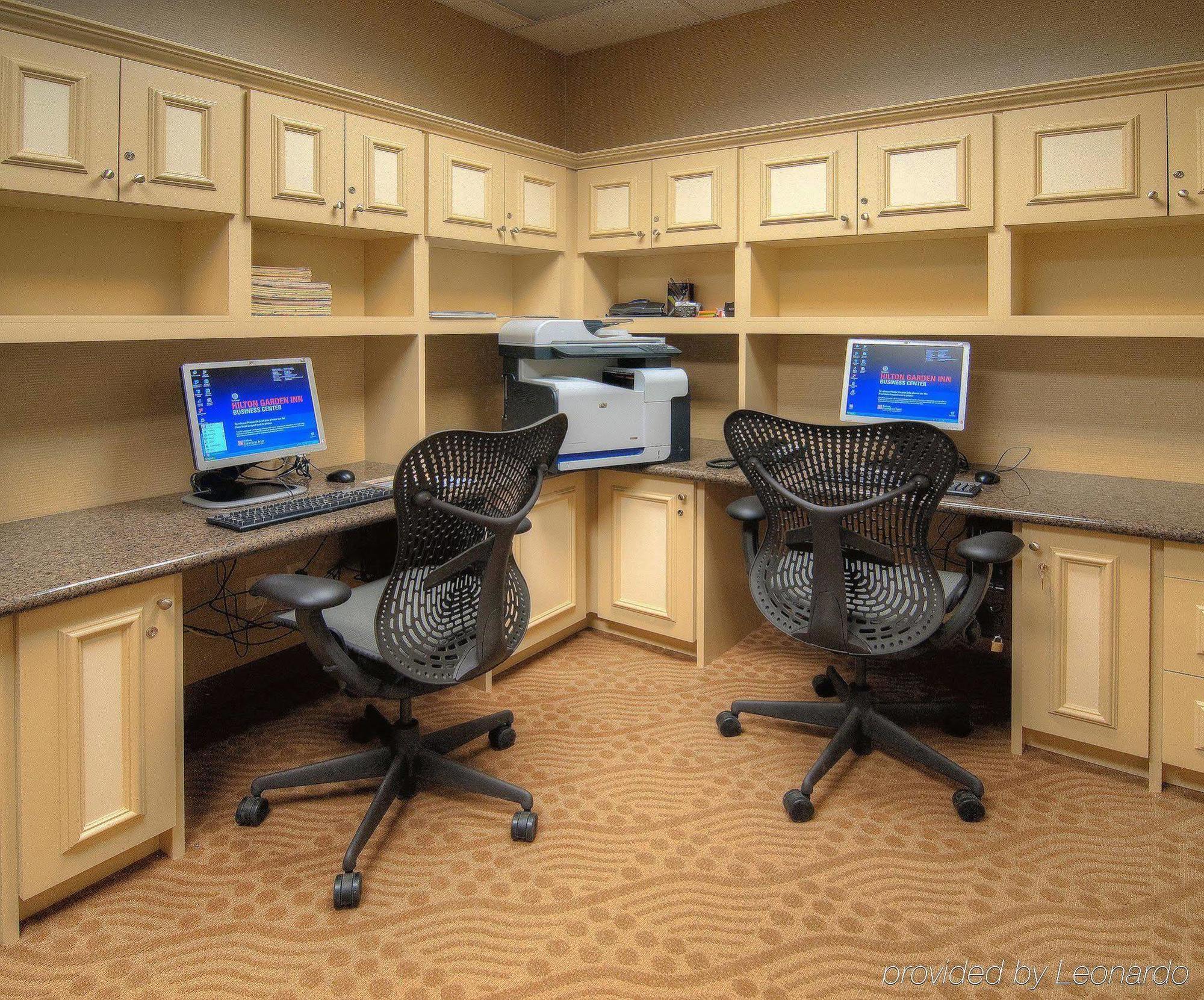 Hilton Garden Inn San Bernardino Konforlar fotoğraf